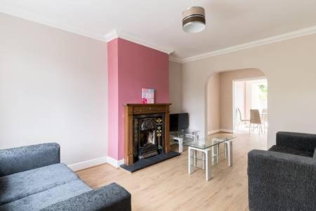ברמינגהאם Solihull/Nec/Airport 3 Bedroom Semi-Detached House מראה חיצוני תמונה